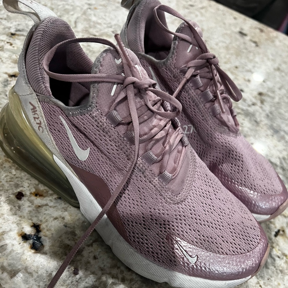 NIKE AIR MAX PINK size 6